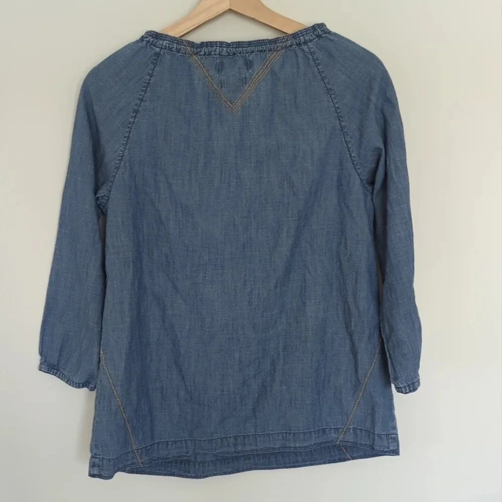 Madewell Blue Denim Chambray Embroidered Tie Neck Blouse Top Size S Boho - Picture 2 of 8